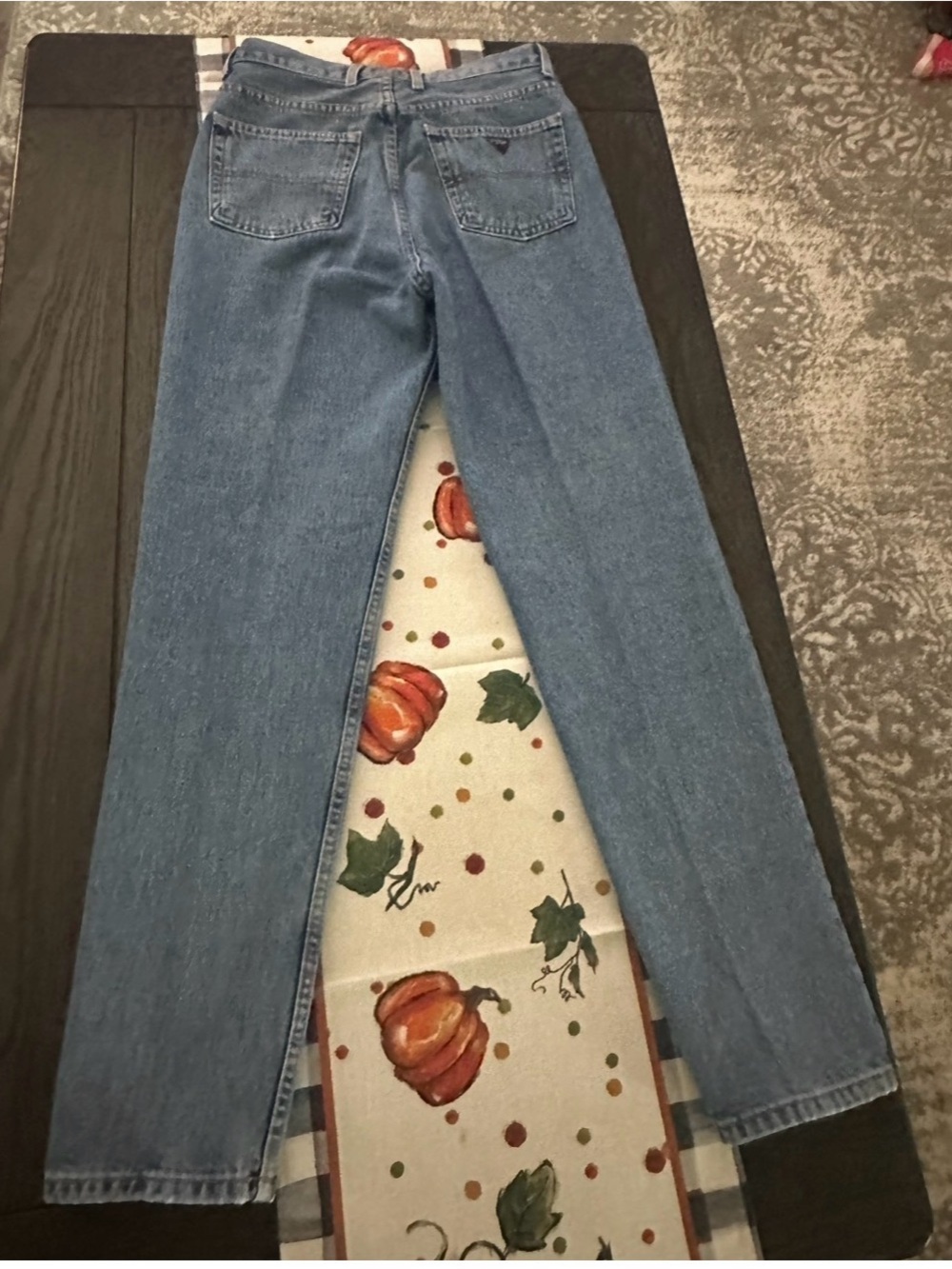 Vintage 90’s Guess jeans size 30 vgc.